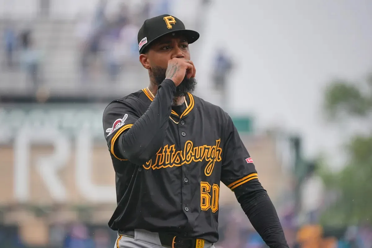 Pemain Relief Pirates Dennis Santana Diskors 4 Pertandingan, Didenda oleh MLB karena Mengayunkan Pukulan ke Penggemar di Detroit